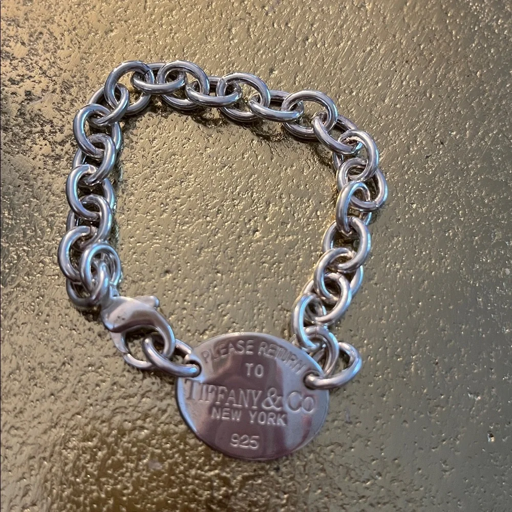 Tiffany & Co Sterling Silver Bracelet "Return to Tiffany" Oval link - Picture 2 of 4